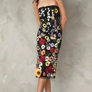 Stunning Adelyn Rae strapless midi dress 🌸